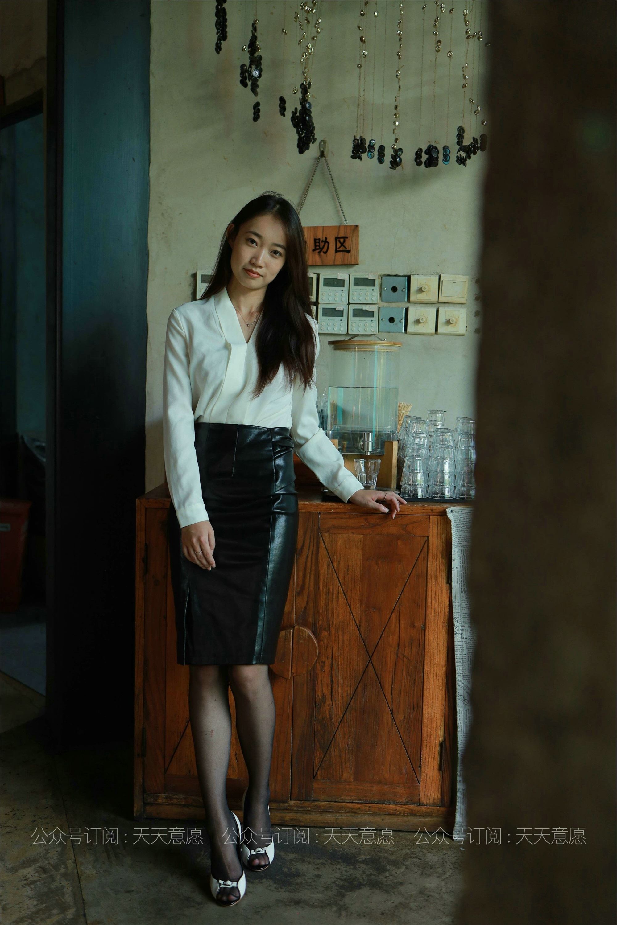 IESS异思趣向  2021.06.30 丝享家847：小高《OL黑玫瑰》